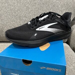 Men’s Brooks Launch 9